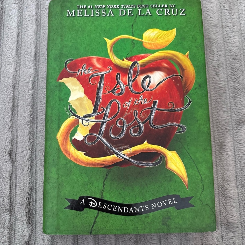 The Isle of the Lost by Melissa De la Cruz
